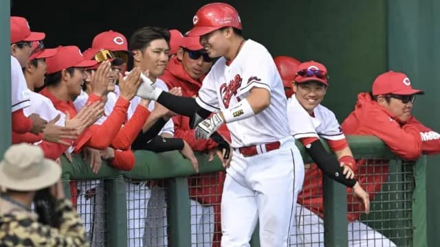 カープ平川プロ1号『豪快125m弾』ファビ2安打！勝田＆佐々木1安打！大瀬良辻益田ら好投も5失策と守備に課題【広島2-4ロッテ/練習試合結果】