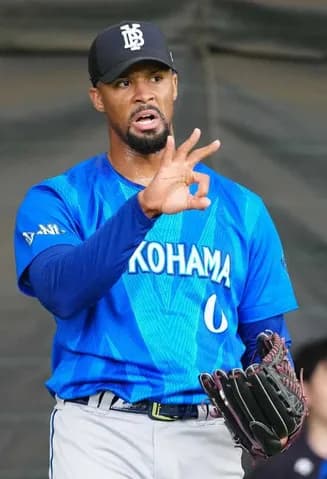 DeNAデュプランティエ　休日返上でキャッチボール　21日以降の新天地デビューへ準備着々