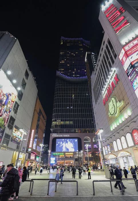 【悲報】トー横キッズの幹部候補「いもけんぴ」（30）逮捕　JC（13）を脅して売春させる