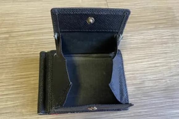 【急募】お前らが愛用している『財布のブランド』馬鹿正直に答えろｗｗｗｗｗｗｗｗ