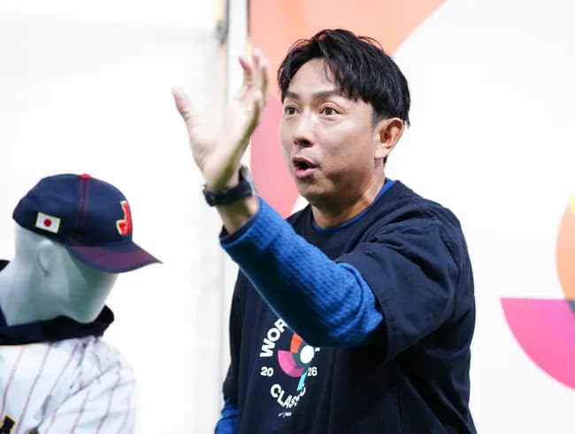 【朗報】川崎宗則さん「SUZUKI  51」のユニを見て大興奮、鈴木誠也Tシャツを購入