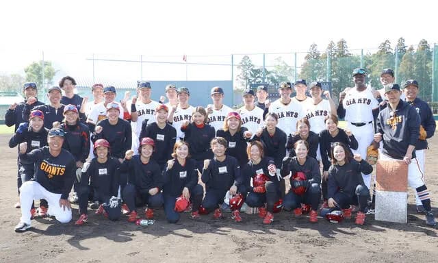 【悲報】巨人2軍、塁間を狭くしてソフトボール3連覇女子チームと合同練習ｗｗｗｗｗｗｗｗｗ