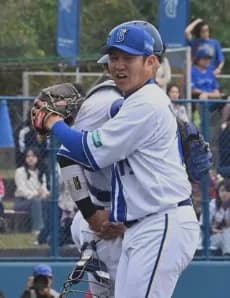 守護神奪還狙うＤｅＮＡ山﨑康晃　ヤスアキコールに迎えられて九回を無安打無失点「ここに返り咲けるように」