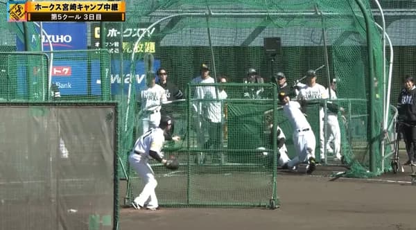 ルーキー高橋隆慶、大関友久から柵越えアーチ