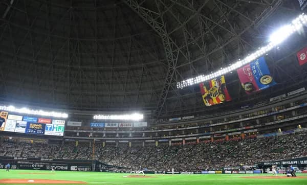 みずほペイペイドームの外野フェンスをメガホンでたたくのは禁止へ