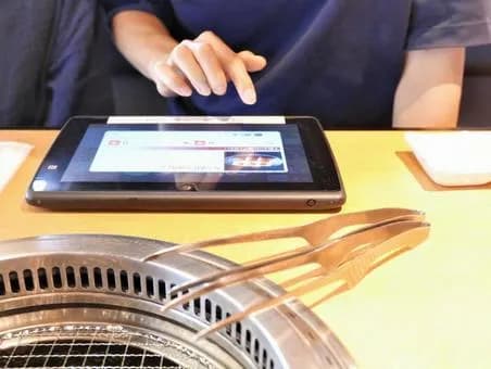 ジジババ「は？タブレットで注文！？帰るわ！！」