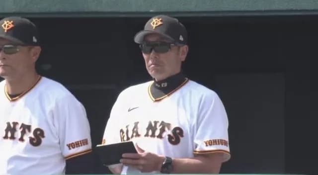 【悲報】 阿部慎之助「1年目は自己犠牲をテーマに優勝できたのでもう1回初心に戻る」「ヒットを打たないで点を取る方法を模索している」