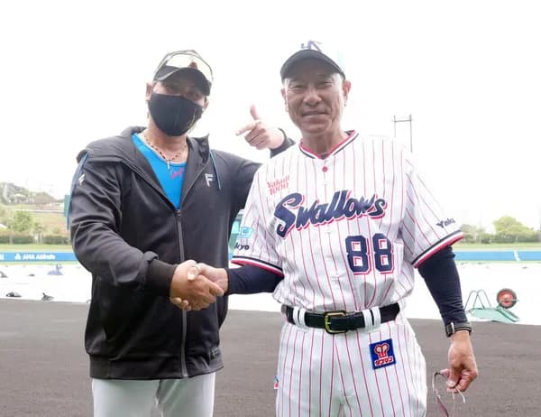 ヤクルト池山監督「打線はオスナとサンタナに頼るしかない」