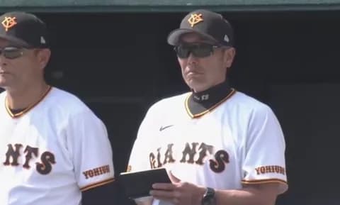 【悲報】巨人 阿部監督「初心に戻って、自己犠牲の精神を選手に持ってほしい」