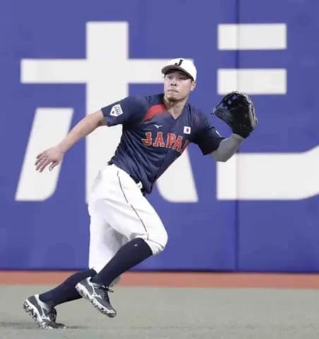 阪神・佐藤輝明「狭いですね（笑）」バンテリンＤのホームランウイングで柵越え連発　看板直撃弾も飛び出す「メンタル面に効いてくる、ありがたいですね」