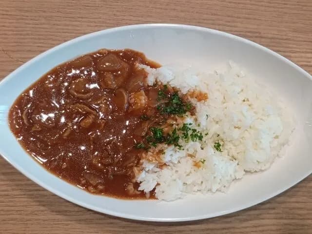 なぜハヤシライスは3口食ったら飽きるのか