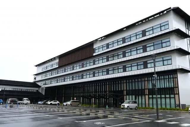 奈良県の市職員、勤務中のパチンコ遊戯を繰り返し定職3ヶ月