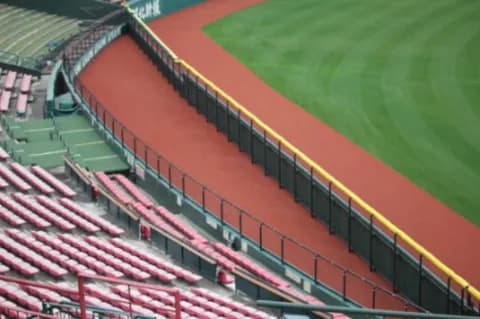 【朗報】楽天モバイル最強パーク、外野フェンスが前進ｗｗｗ