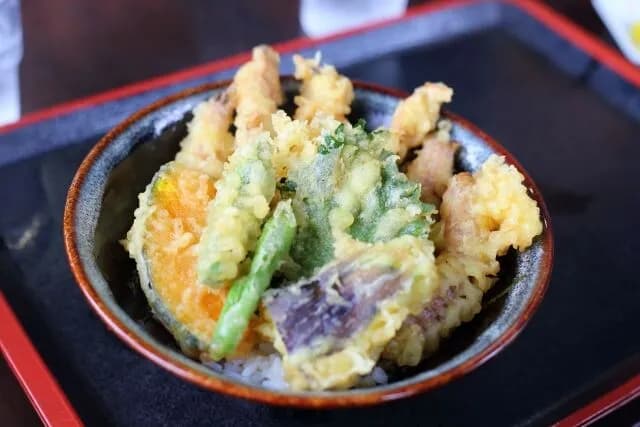 天丼（野菜だらけ）←コイツ