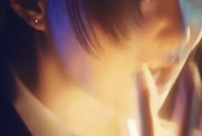 【画像】Ado、最新MVでガチのマジに顔出しｗｗｗｗｗｗ