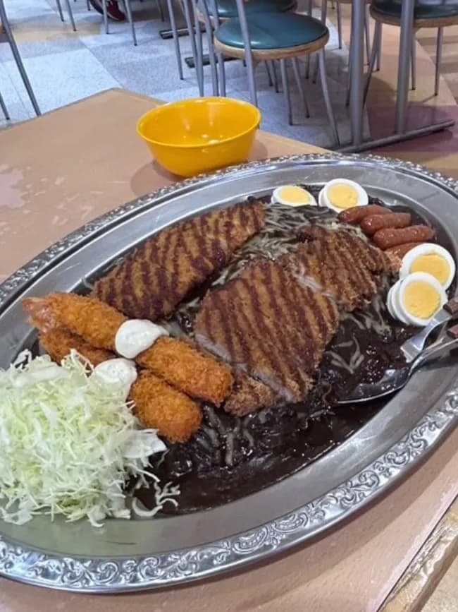 【画像】ゴーゴーカレー八戸店にて「伝説」、生まれるｗｗｗｗｗｗｗｗｗｗｗｗ