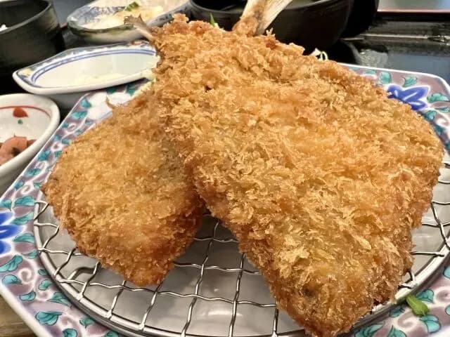 アジフライ苦手やねん😡