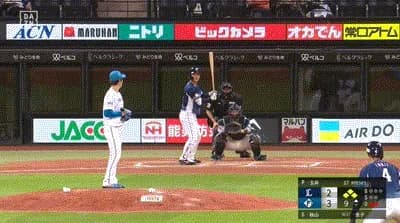 【日本ハム対西武オープン戦】日本ハム・中島卓也、トンネル…