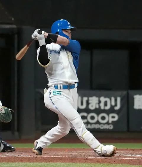 日本ハム・水野達稀　右翼線へ同点の2点適時三塁打　3年連続の「開幕遊撃」へ猛アピール