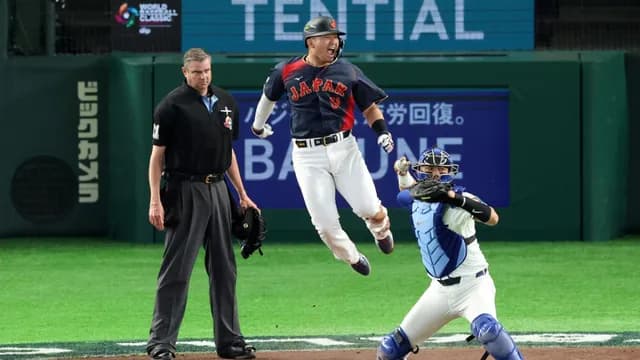 侍J鈴木誠也、新井監督の跳躍力が乗り移るｗｗｗ