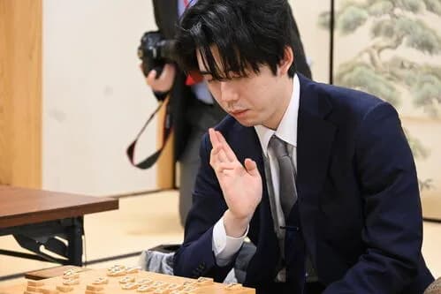 【悲報】藤井聡太さん、叡王戦準決勝で負ける…かつての無双状態はどこへ