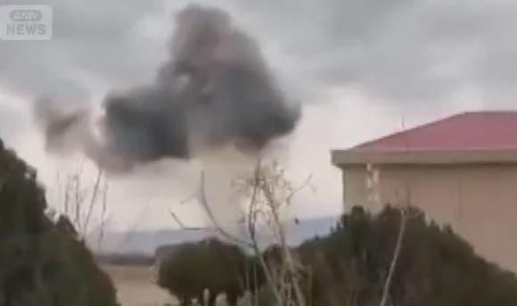 【悲報】イラン完全に無敵の人と化す！！アゼルバイジャンの空港にドローン攻撃・・・・・・