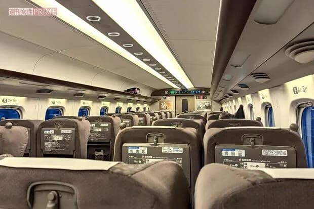 クレーマー「電車内で宴会するな」宴会客「宴会して何が悪い」JR西「クレーマーは違う車両に行け」