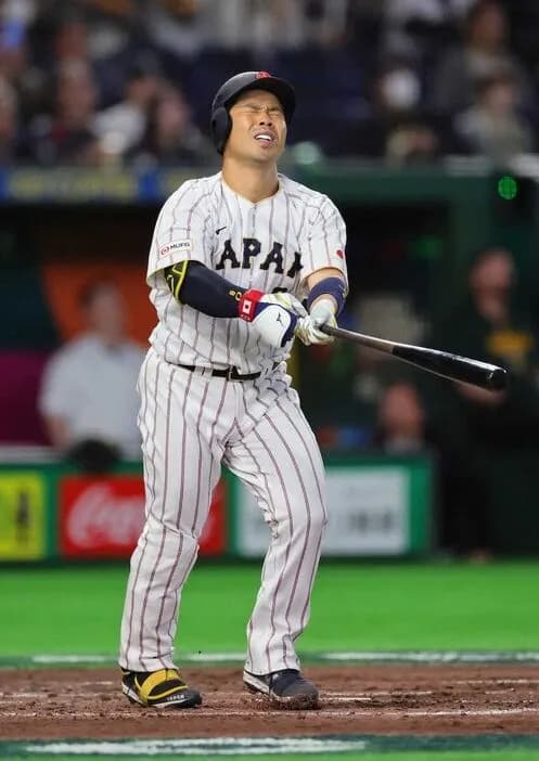 『13打席0安打の近藤健介を外したら今までの13打席が無駄になるから使い続けたほうがいい』という発想