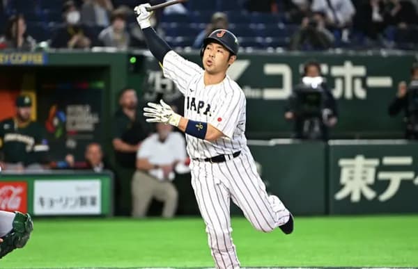 『13打席0安打の近藤健介を外したら今までの13打席が無駄になるから使い続けたほうがいい』という発想