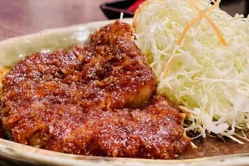 【悲報】名古屋で食べるべきもの「味噌カツ」「天むす」←コレしかないｗｗｗｗｗｗｗｗｗｗｗｗｗｗｗｗ