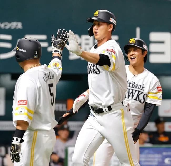 秋広、巨人から3号を打ちオープン戦本塁打王に 3安打5打点の恩返し