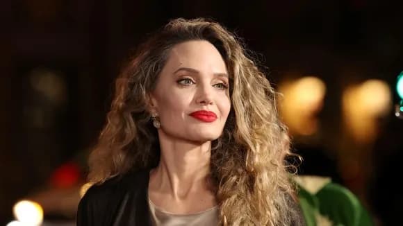 【疑問】アンジェリーナ・ジョリーって何で美人扱いされてるの？ｗｗｗｗｗｗｗｗｗｗｗｗｗｗｗｗ