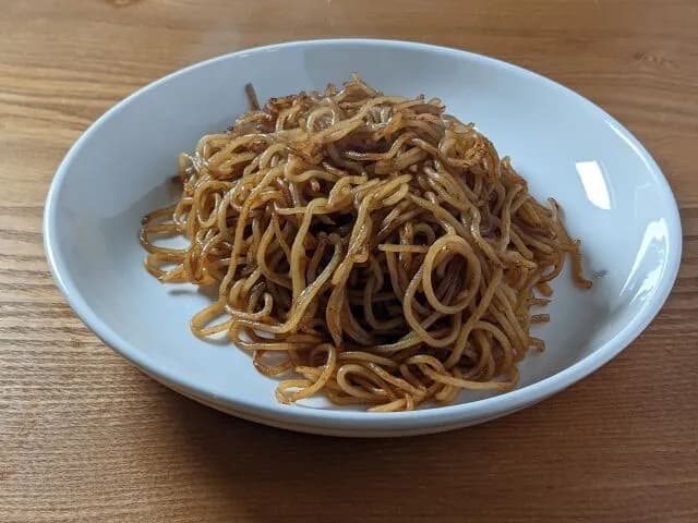 具なしで焼きそば作るやつｗｗｗｗｗ
