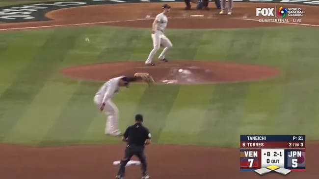 【WBC準々決勝・侍ジャパン対ベネズエラ】侍ジャパン・種市、牽制悪送球…