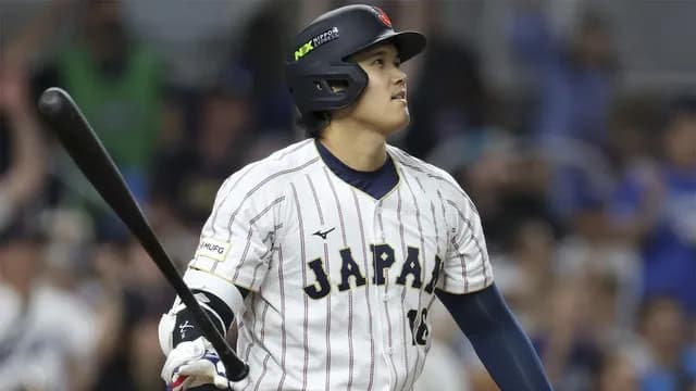侍J大谷翔平、先頭打者HRで確信バット投げ！←カープファンの反応