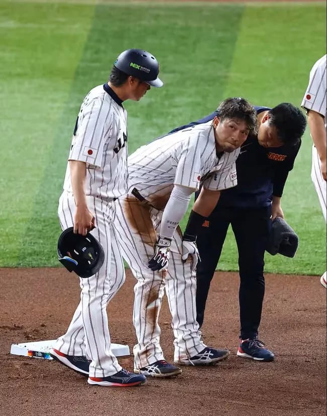 WBCで右膝負傷の鈴木誠也、今後状態確認へ　カブス監督