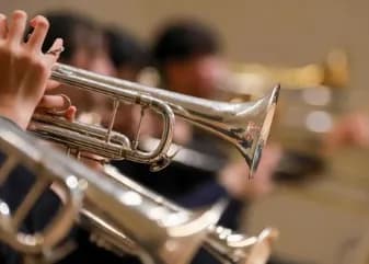 【悲報】吹奏楽部女子「ウチら運動部よりキツイからw」←これｗｗｗｗｗ