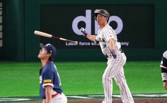 吉田正尚(トウキョウのすがた) .500(14-7) 2本塁打 6打点 OPS 1.548