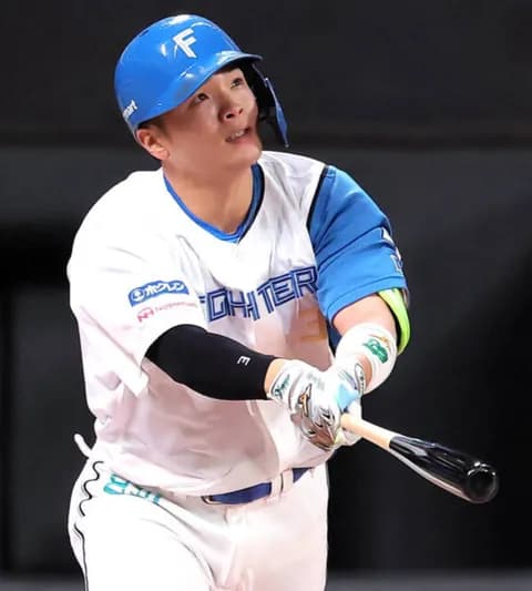 【日本ハム】郡司裕也、勝ち越し２ランで「お茶立てポーズ」披露　侍・北山予言が見事的中「郡司さんがお茶を立てるかも」