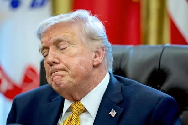 トランプ「歴代大統領にイラン攻撃褒められた」記者「誰に？」トランプ「知らん」