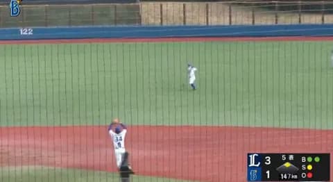 【朗報】森敬斗さん、センターで爆肩を見せる