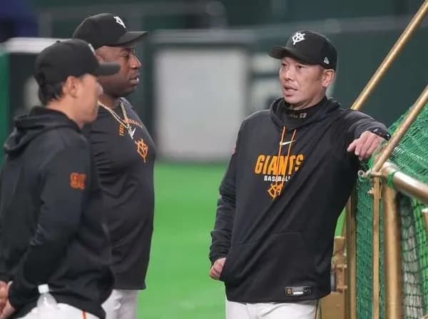 巨人・R.マルティネスの来日が遅れる可能性　阿部監督「飛行機が混雑していて、どうなるか分からない」