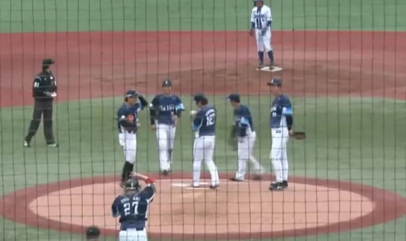 【悲報】西武二軍、9回裏3連続エラーでサヨナラ負け…