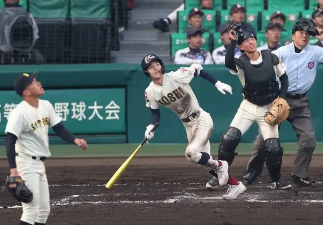 【センバツ】八戸学院光星が6失策から猛打で初戦突破　延長10回一挙9得点　八戸学院光星15-6崇徳