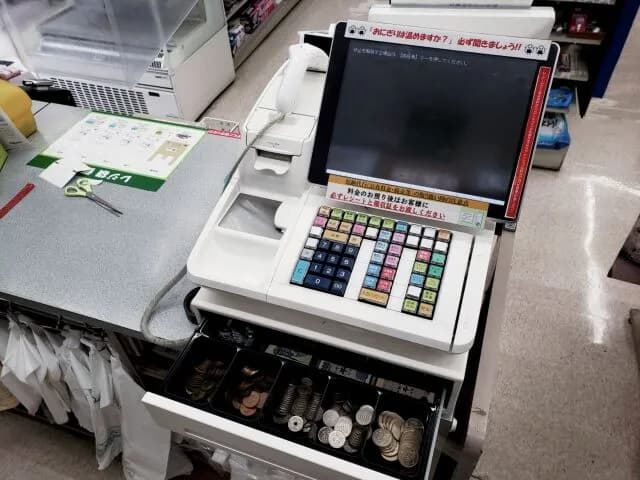 【悲報】消費税減税、今年は無理と判明「レジのシステム改修に最低でも1年は必要」