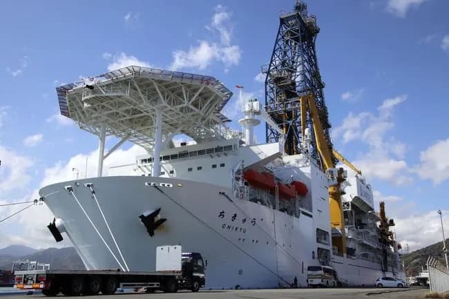 【朗報】日本、メタンハイドレート、レアアースに続きガス田試掘へ