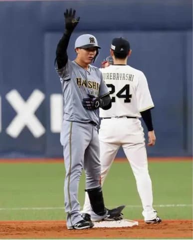 【阪神】昨オフ野手転向の西純矢が３回に適時二塁打　２軍戦６試合連続安打　支配下へアピール続く