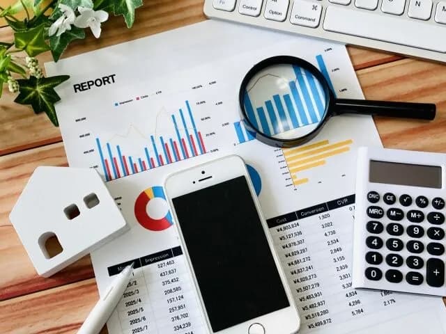 国民「投資で儲けた金ぜんぶ投資に使ったろ！」←いや消費に回せよ