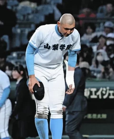 【センバツ高校野球】プロ注目の二刀流、山梨学院・菰田陽生は左手首骨折、2回戦以降の出場は絶望的