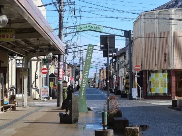 拷問官「鳥取県の観光地を言え」お前ら「水木しげるロード！」